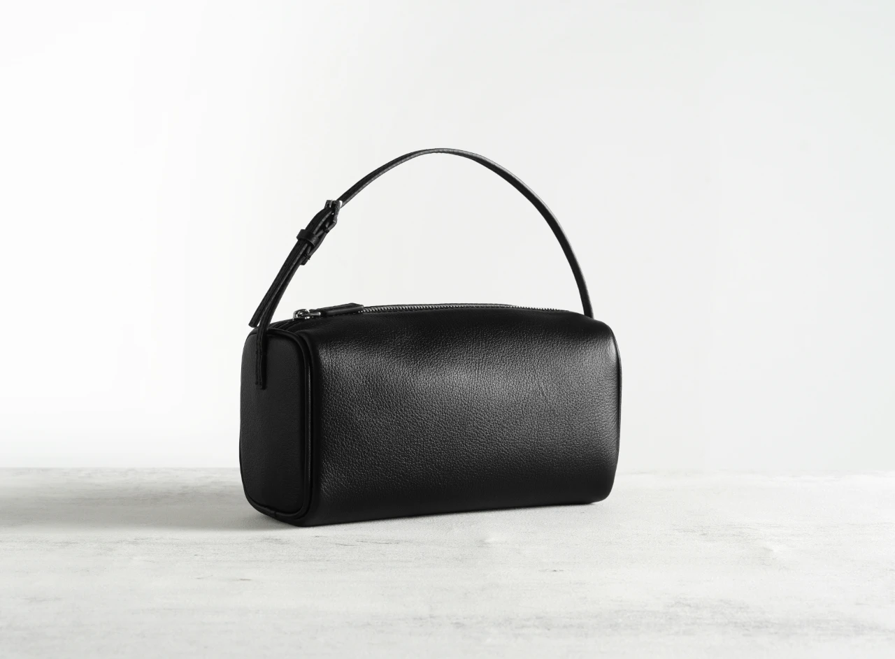 Women's Minimalist East-West Leather Shoulder Bag | Quiet Luxury Barrel Purse for Work, Travel & Everyday