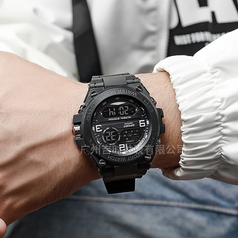 ساعة إلكترونية فاخرة للرجال ساعة رياضية خارجية ساعة توقيت مقاومة للماء بتقويم رقمي 24355