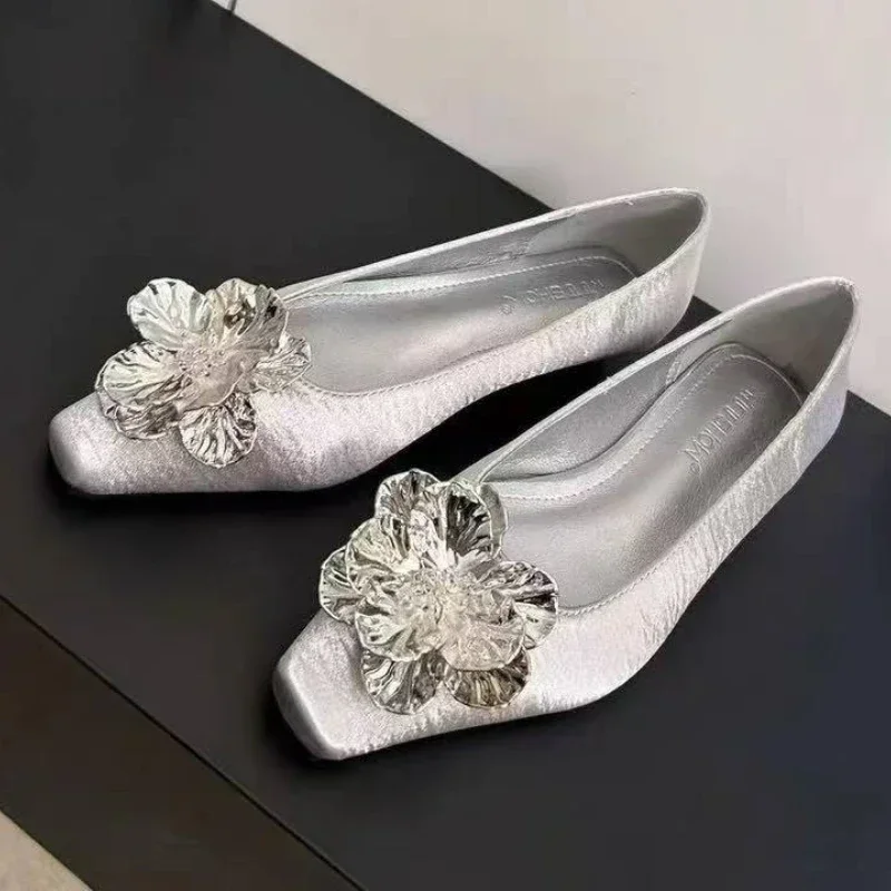 

Flower Design Luxury Brand Women Shoes Satin Square Toe Elegant Dress Shoe Female 2025 New Low Heel Office Footwear Ladies Pumps