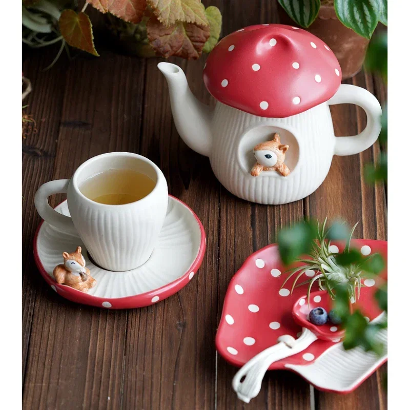 Cute Plate Ceramic Mushroom Shape Restaurant Homehold Vegetable Fruit Cake Bread Dessert Plates Kitchen Supplies