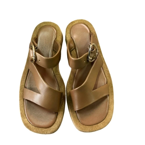 

Красивые, простые и модные новые тапочки 25, сандалии на платформе, кожаные женские туфли на плоской подошве, шлепанцы на платформе с пряжкой на ремне AD1128