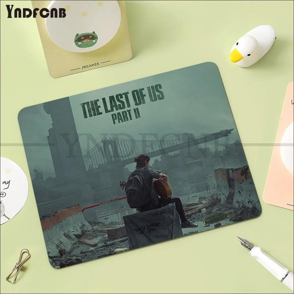 Imagem -02 - Último de Nós Borracha Mousepad Durável Mouse Pad para Gamer Desktop Mouse Pad Tamanho Novo o