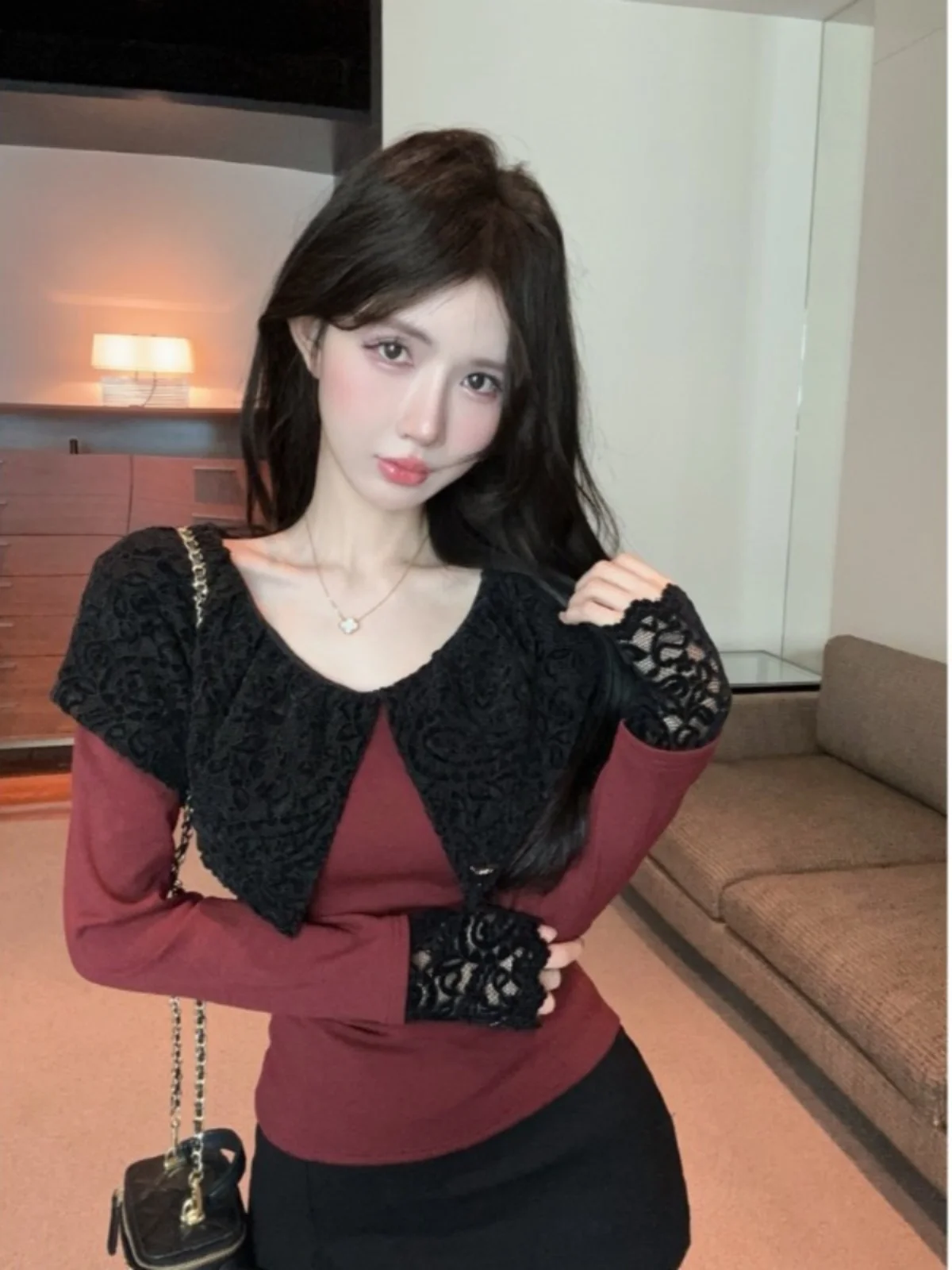 Süßes und würziges Spitzen-Puppenkragen-Irt-Damen-Herbst-Winter-Long-S Sve-Baumwoll-Basischicht-Top mit Glocken-Sves