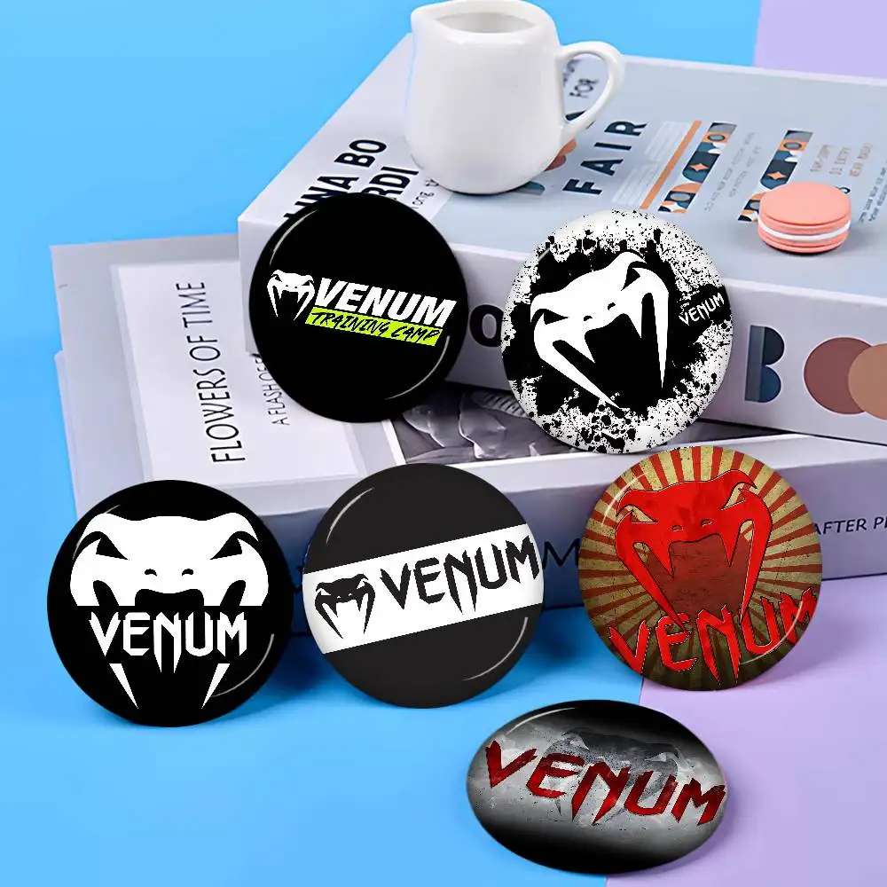 V-Venum Nuevos broches y pines de botón suaves, divertidos y originales, con diseño de Gnarpy en un monopatín, insignia de meme, regalos para colección de gamers