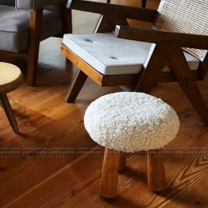 Lamb Wool Small Round Stool Nordic Light Luxury Retro Style Home Decoration Shoe Bench Solid Wood Material Bedroom Makeup Stool