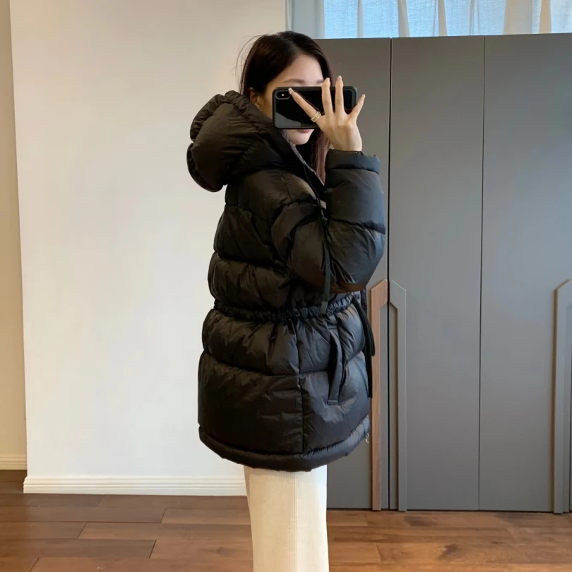 Female Winter 2022 New in Warm Thick 90% White Goose Down Coats Drawstring Waist Pocket Zipper Hooded Puffer Down Jacket Women