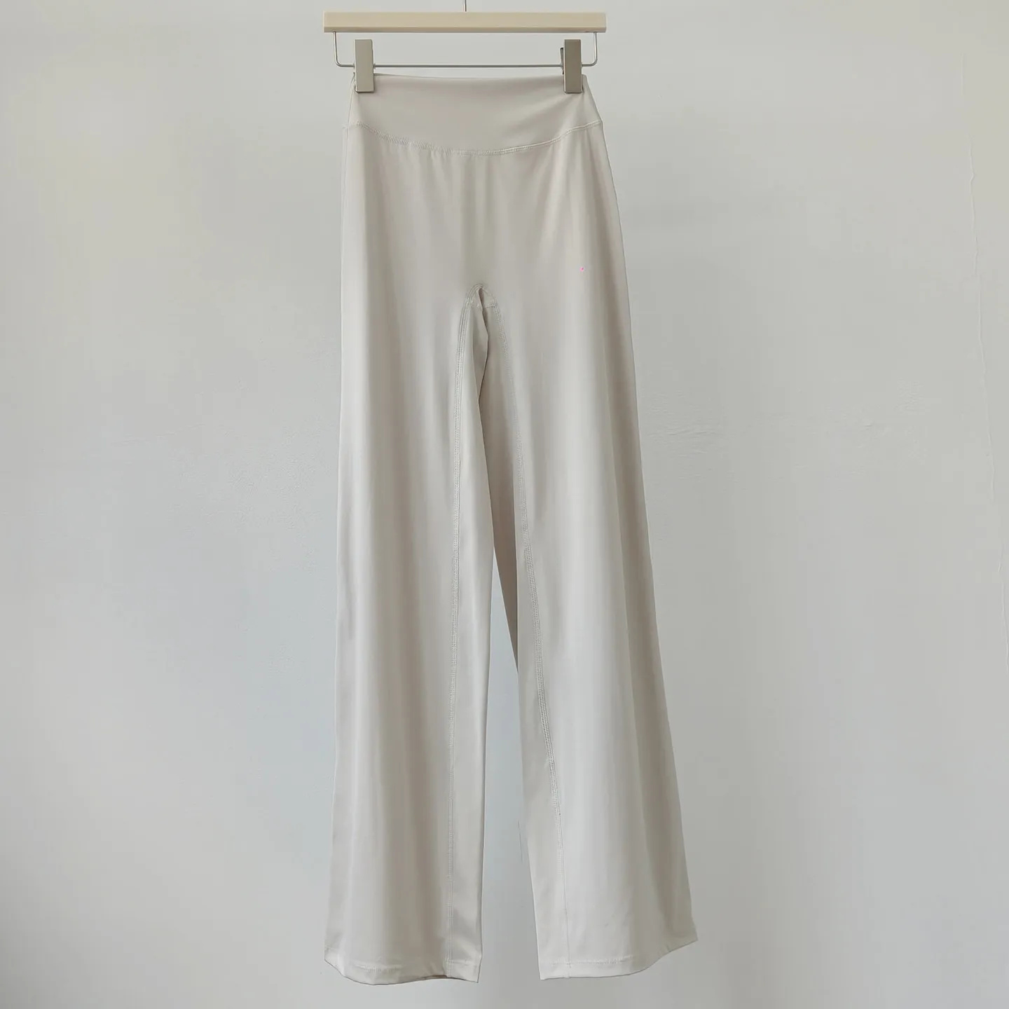 Damen-Pilates-Yoga-Hose mit geradem Bein, Hüftformend, locker geschnitten, weites Bein, atmungsaktiv, lässig, für Freizeit, Fitness, Outdoor-Sport und Laufen – Detail 3