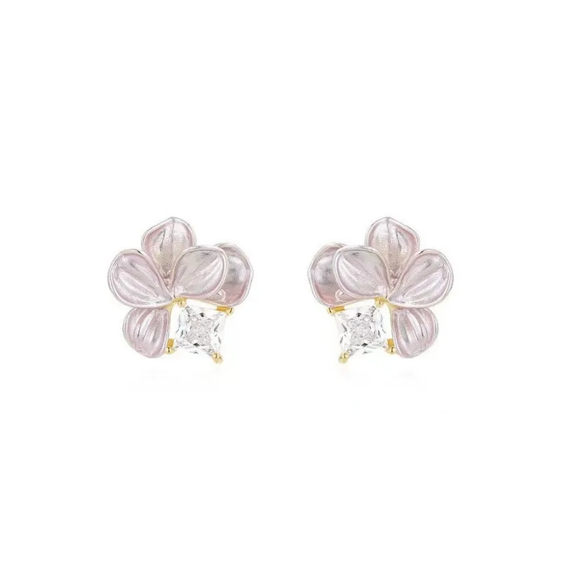 

Sexy and exaggerated flower ear studs, fresh, cute, sweet and versatile vacation style earrings for women