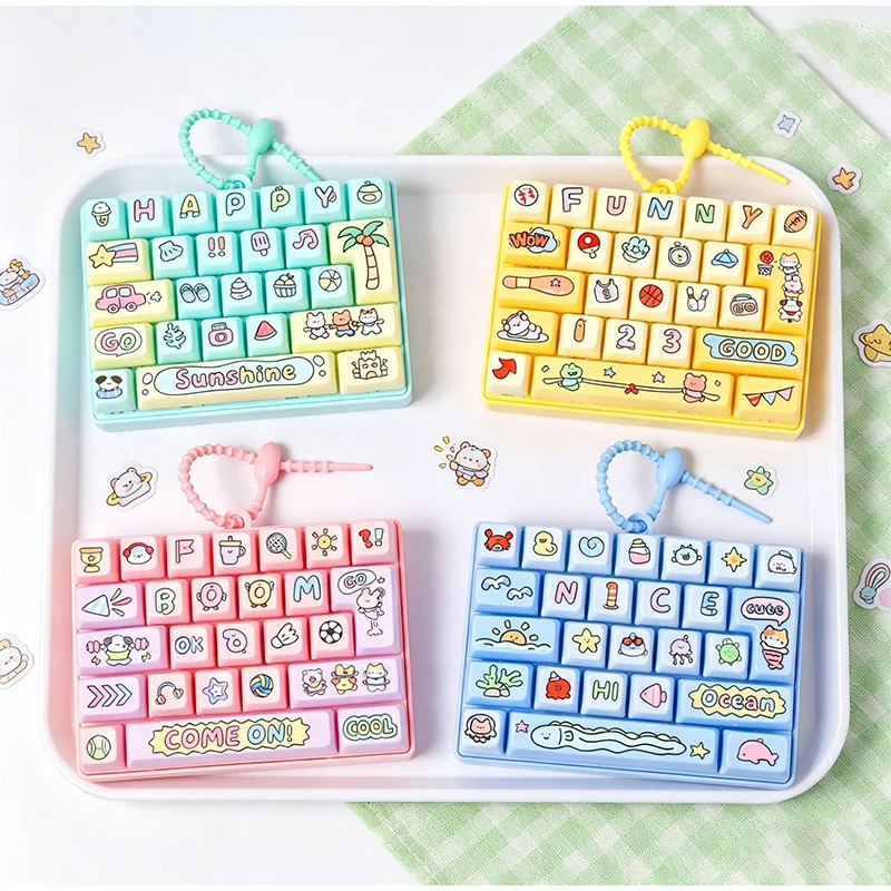 26-key Decompression Creative Keyboard Keychain Crisp Sounding Button Clicker Pendant  Car Mobile Phone Decoration Party Gift