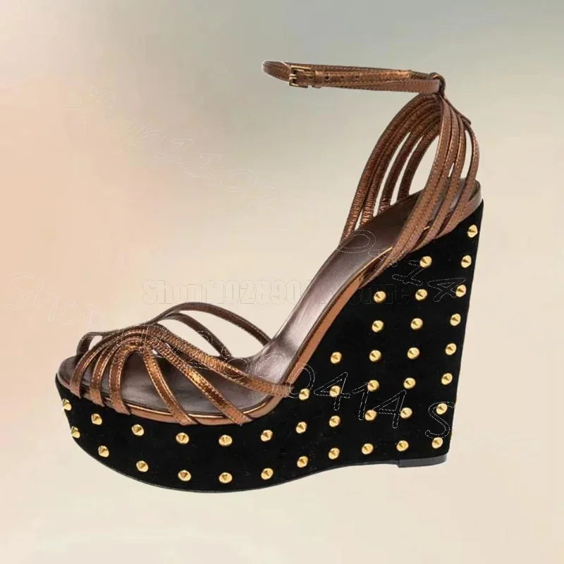 

Gold Spikes Wedges Heel Platform Sandals Buckle Strap Women Shoes Peep Toe Novel Party Banquet Dating 2025 Zapatos Para Mujere