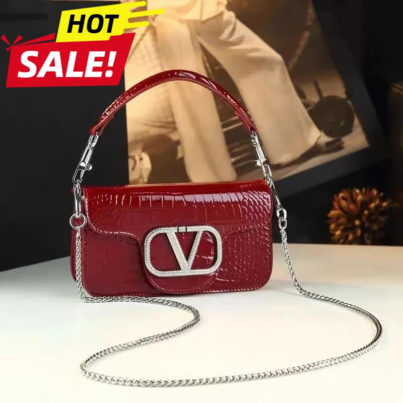 

2025 luxury designer bag new European and American fashion banquet shoulder shopping bag/crossbody bag/baguette bag/bucket bag