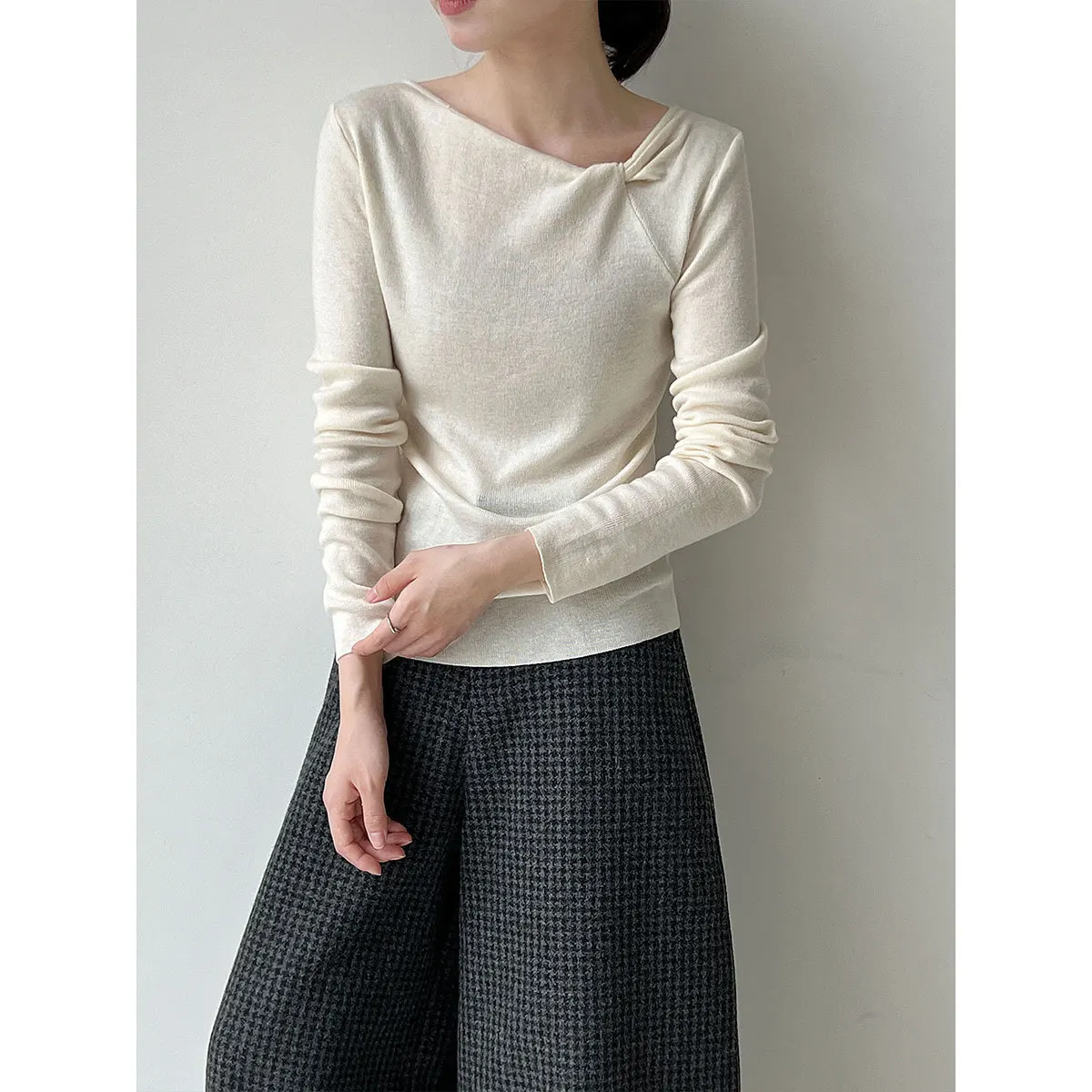 UMI MAO الكورية نمط الصوف الأعلى غير النظامية تويست تصميم فريد المتخصصة محبوك سترة الخريف جديد كم طويل بلايز فام