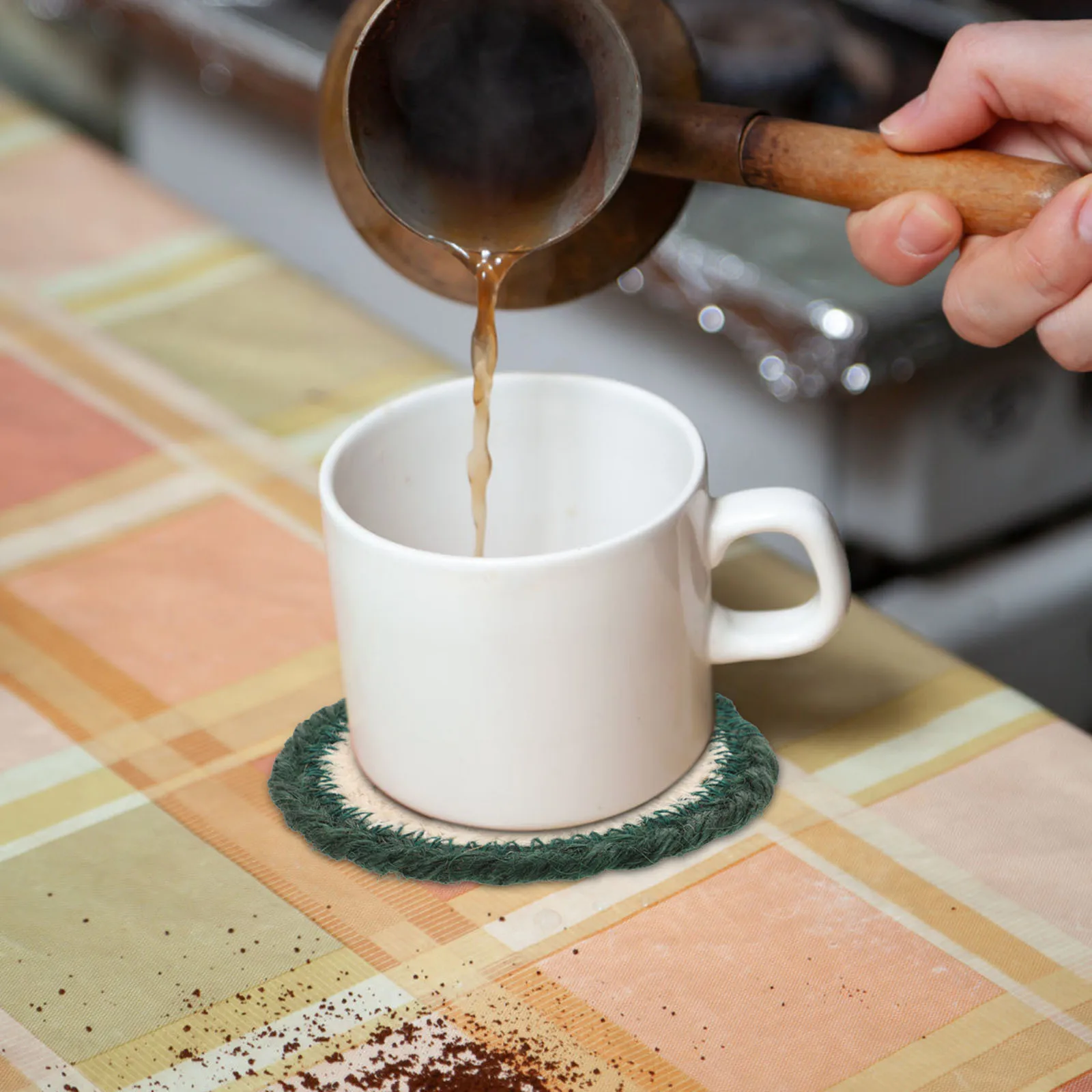 

Braided Handwoven Round Jute Placemat and Coasters Heat-Resistant Dining Table Mat Boho Rustic Kitchen Coffee Cup Mat