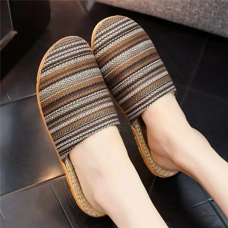 Man's New Four Seasons Baotou Flat Sole Linen Slippers Unisex Soft Sole Non Slip Light Home Slippers Anti Odor Silent Slippers