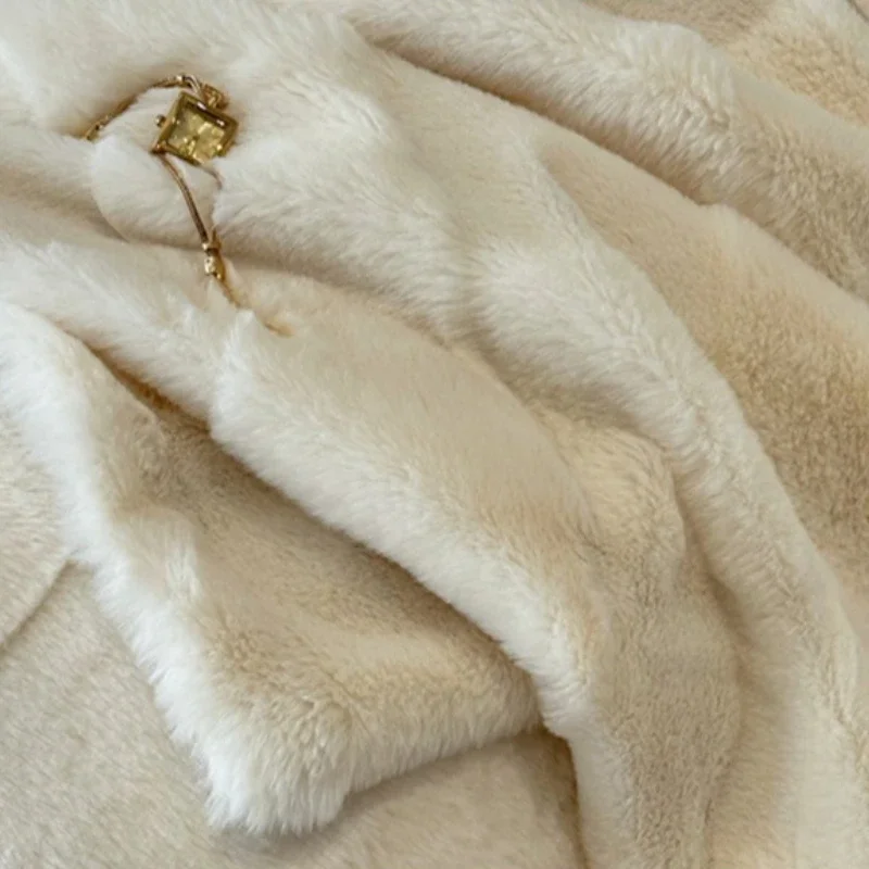 Thick Warm Rabbit Plush Bedding Four Piece Set Solid Color Bed Sheet High-end Luxury Duvet Cover Home Comfort Belt Pillowcase