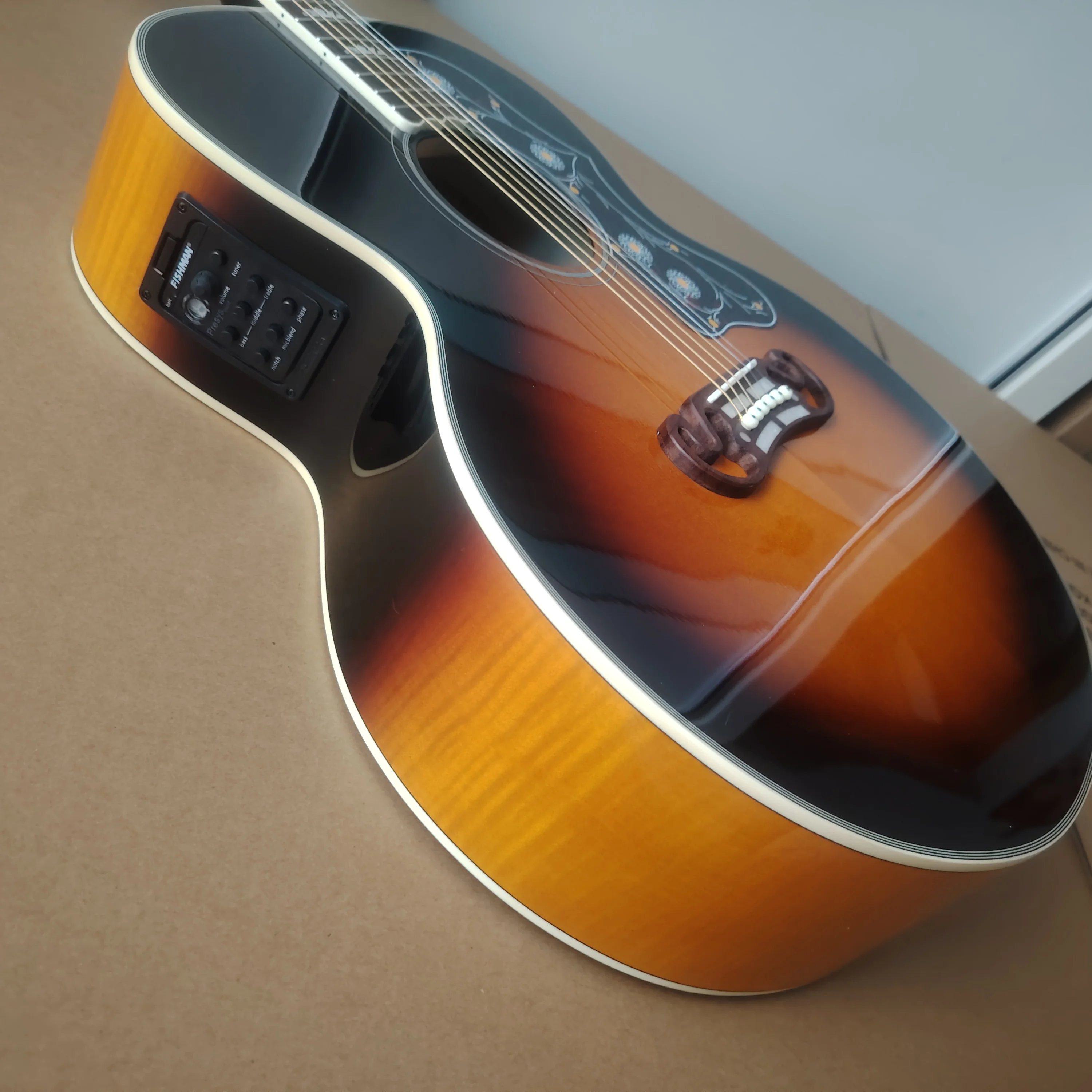 43 inch, 6-string acoustic guitar, redwood fingerboard, spruce top,