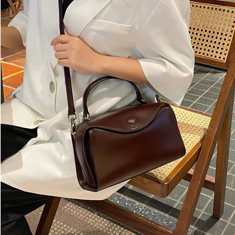 2024 new leather women\'s bag vintage cowhide single shoulder diagonal bag Fashion simple box bag senior sense handbag