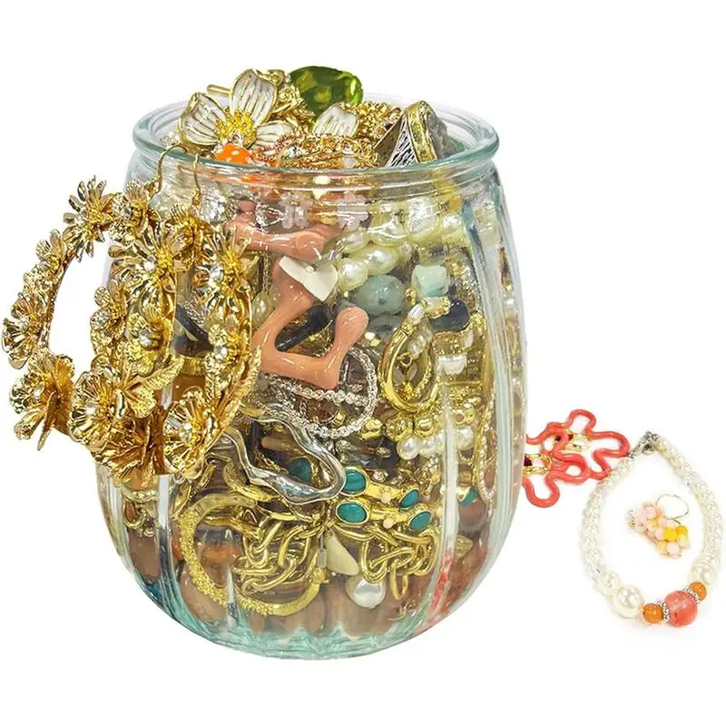 A piece of mysterious jewelry, a delightful vintage piece suitable for women and men, as well as earrings, necklaces, bracelets, and rings for women