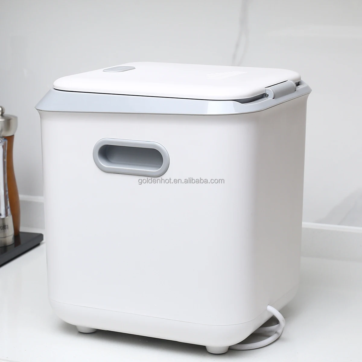 2.5L Smart Blue Kitchen Composter ABS Material with Air Switch & Button Control Space Saving & Simple Operation