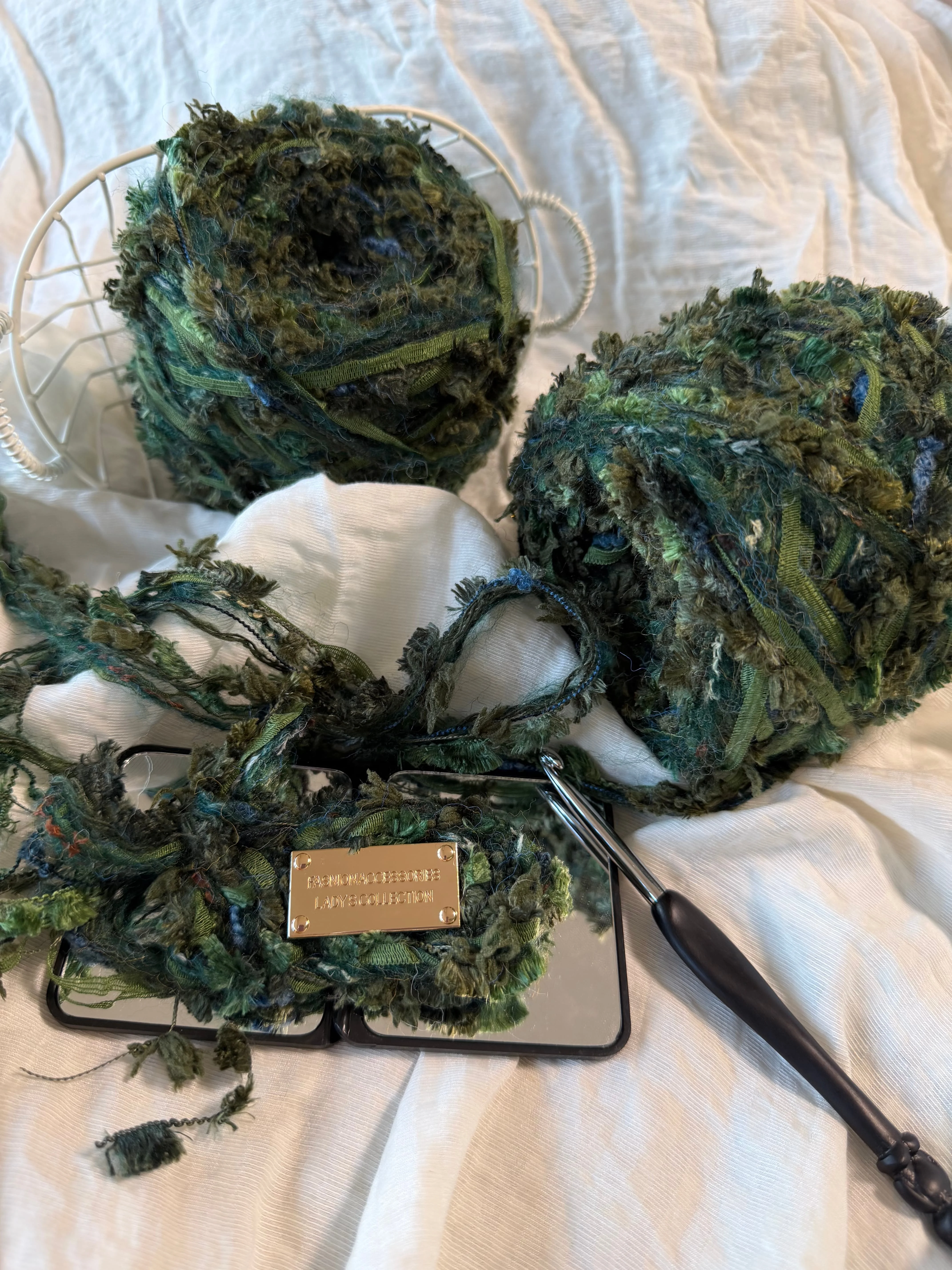 100g Jungle Grunge Handspun Yarn Vintage Multi-Texture Art Yarn Tulle Ribbon Fringe for Knitting Crochet Weaving DIY Boho Crafts 6