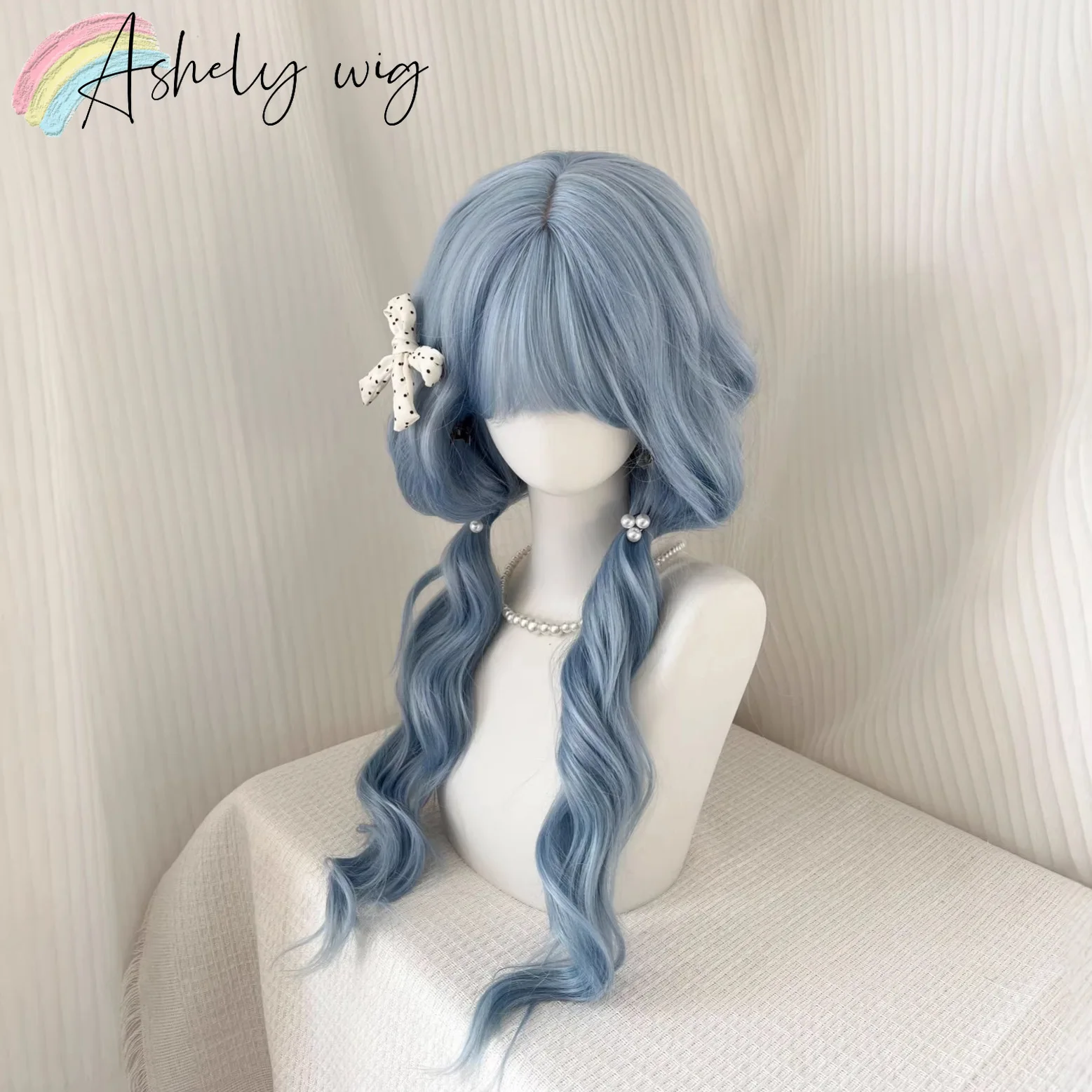 Peluca femenina azul suave con flequillo recto y pelucas de Lolita con ondas de mar, peluca sintética de aspecto Natural de fibras de alta temperatura de 24 pulgadas