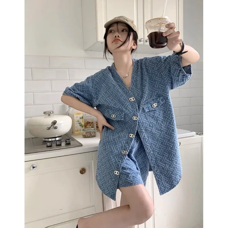

Hong Kong Style Retro Suit Women's Summer Loose V-neck Short Sleeve Shirt Top High Waist Wide Leg Shorts Fashion Two-piece Set