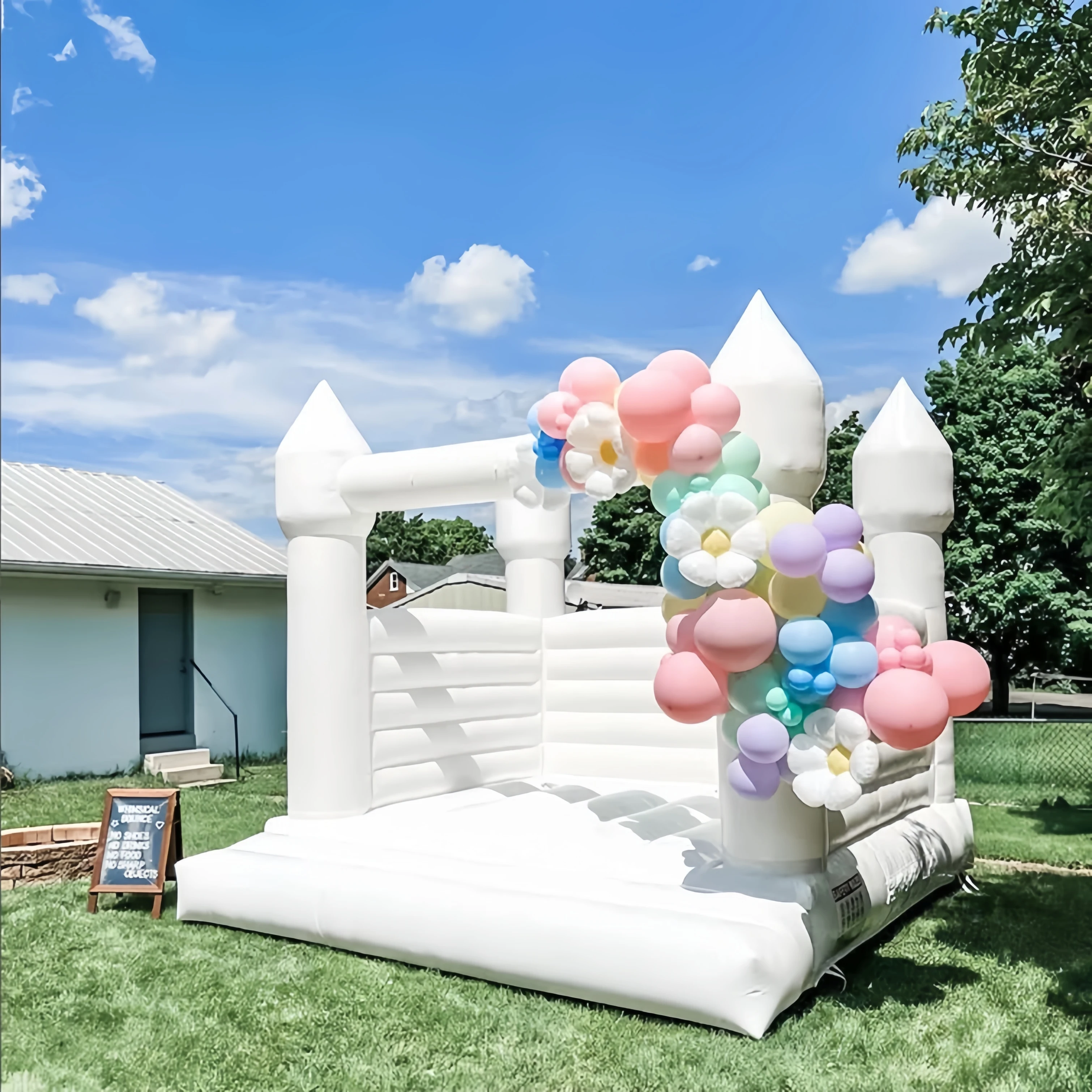 

Children's white inflatable bouncing castle with blower, suitable for party, outdoor play white castle wedding decoration