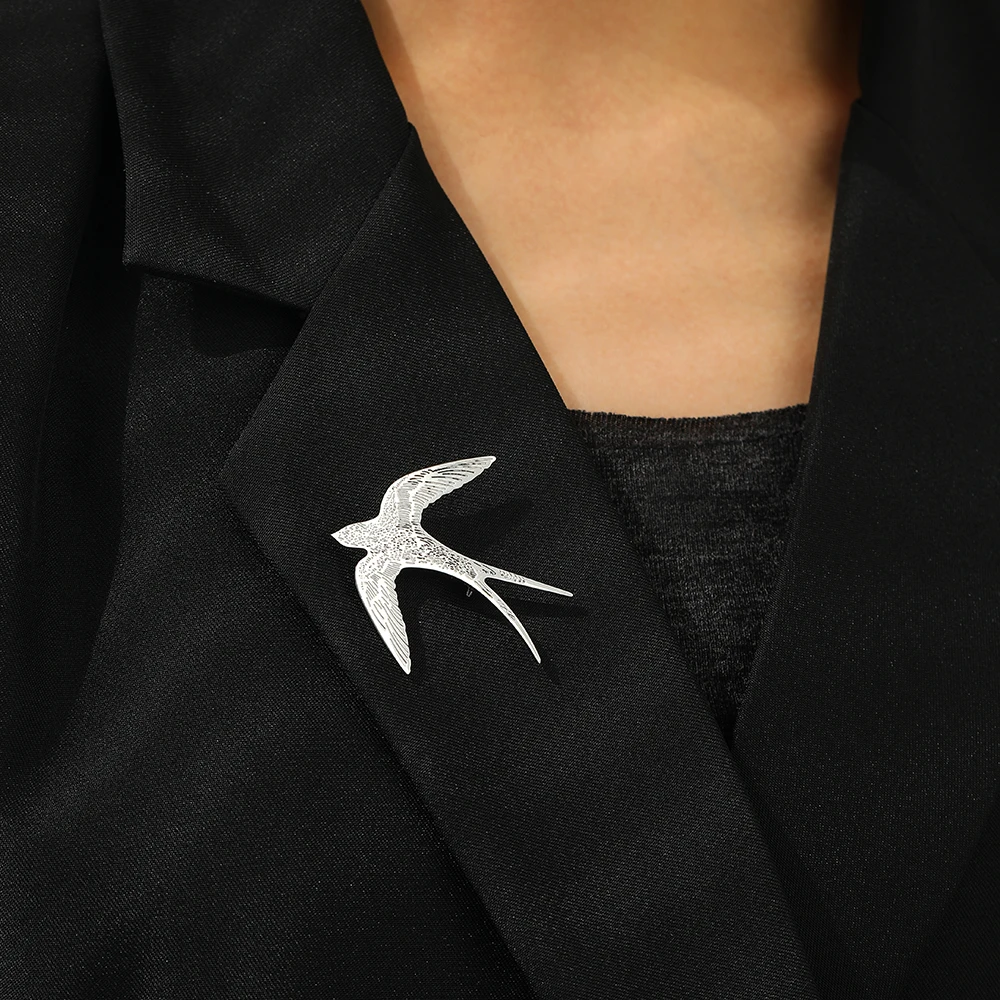 Stainless Steel Broochs Fashion Personality Pin Designs Drawing Swallow Brooch For Women Jewelry Banquet Gifts 2023 New Trendy