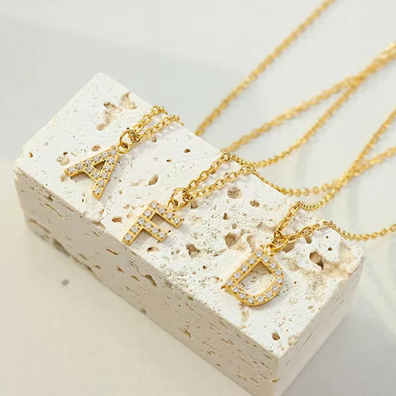 

Letter & Crystal Pendant Necklace - 18K Gold-Plated Titanium Steel, Personalized for Women, Daily Wear & Christmas Gift