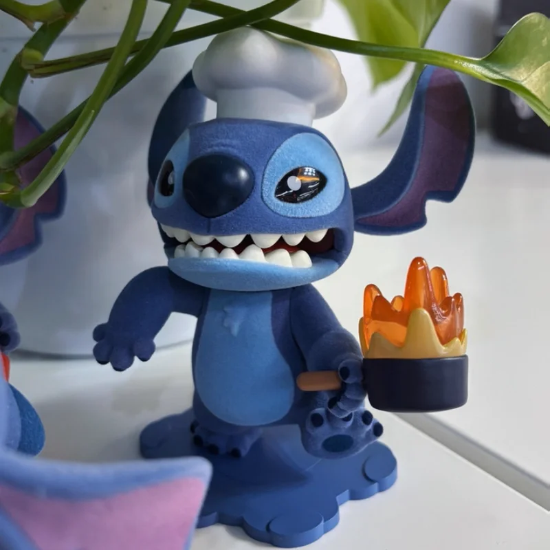 Novo 100% genuíno 52 brinquedos disney stitch super problema fabricante série caixa cega boneca bonito ornamento de mesa coleção presentes aniversário
