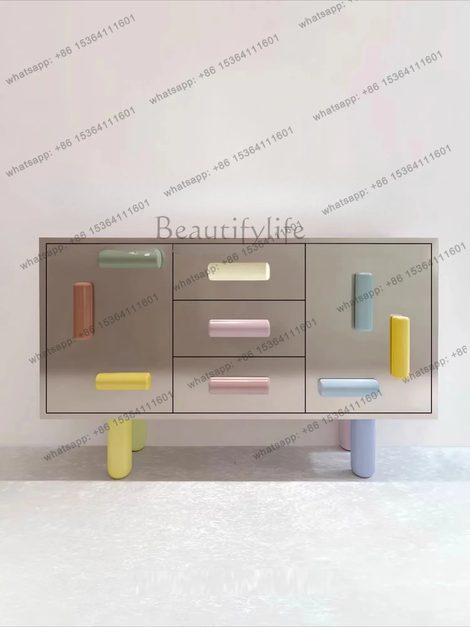 

Элитный дизайнерский буфет из массива белого дуба в средневековом стиле для столовой, прихожей или выставочного зала, модель FGMedieval