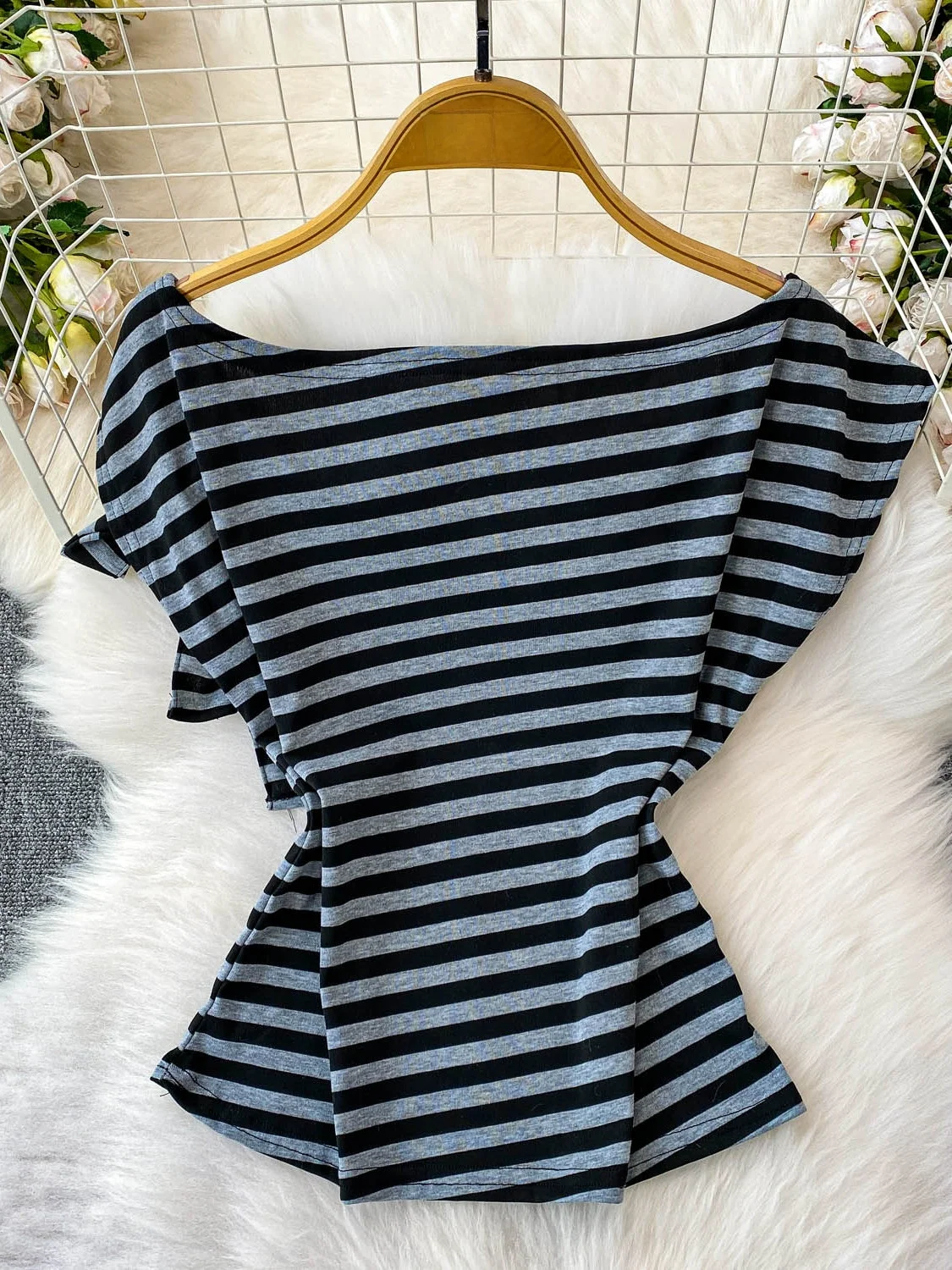 Chic Striped One-oulder T-irt Women Summer Design Loose Slimming Top  Knot Trendy Streetwear Korean Sle ort ...