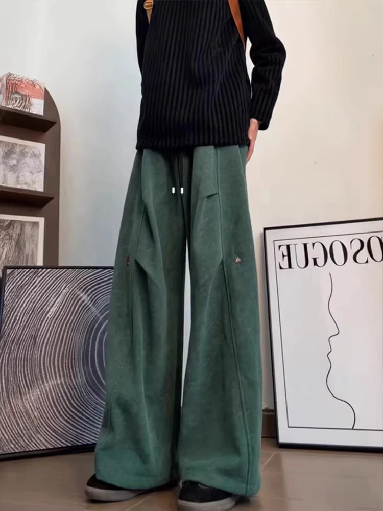 

Olive Green Fleece Lined Men's Joggers Casual Sporty Design Pleated Straight Leg mid Waist Breathable Comfortable Spring Season