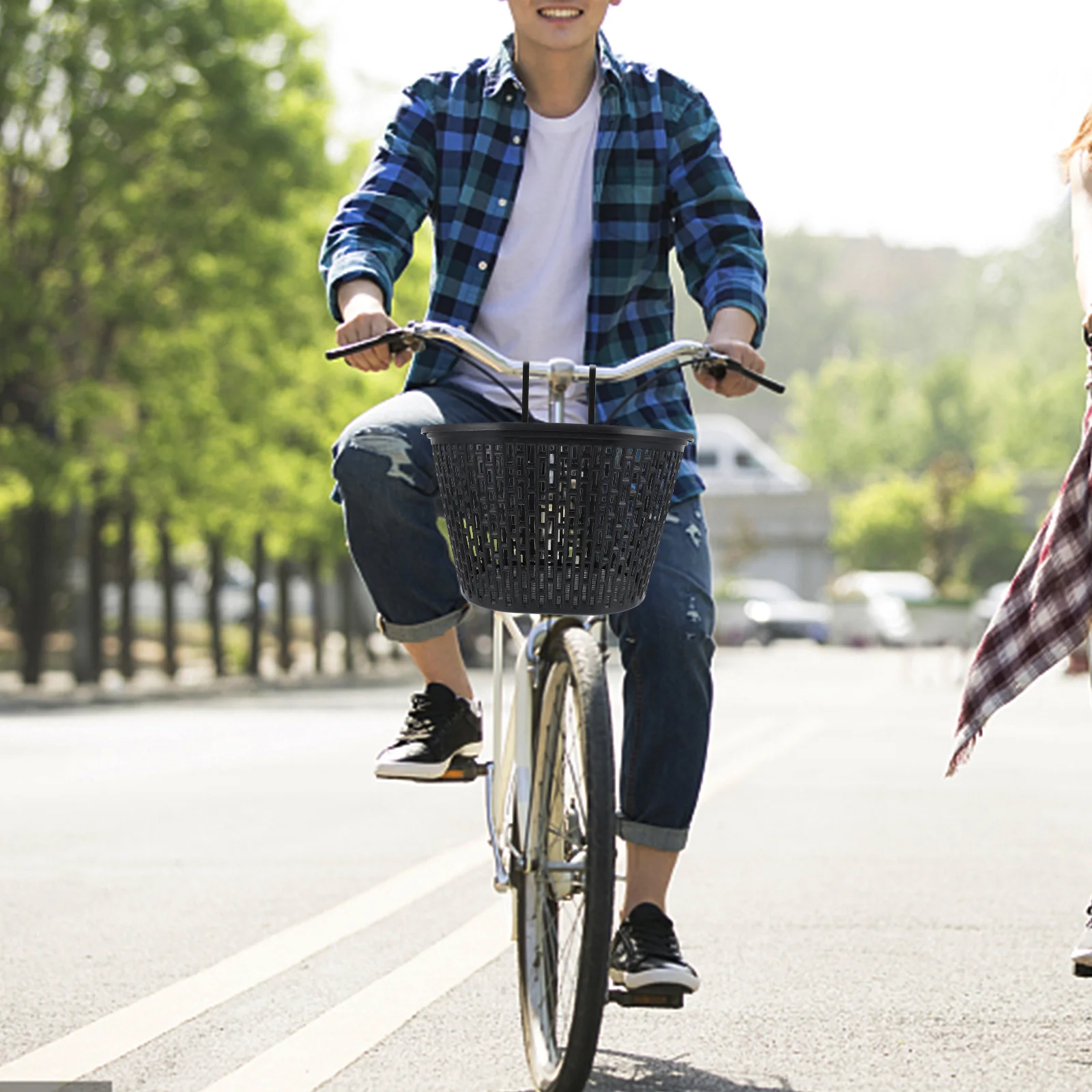 

1Set Stable Plastic Bike Basket Cycling Front Handlebar Basket Hollow-Out Lightweight Anti-Rust Convenient Cycling