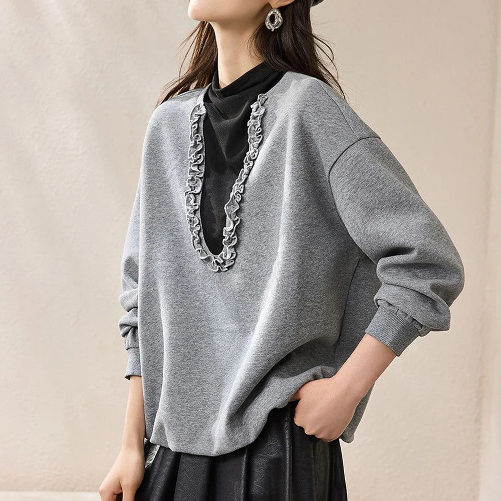 

Semi-turtleneck splicing design sweater 2025 winter new fake two pieces of fungus edge embellishment women's top looks thin