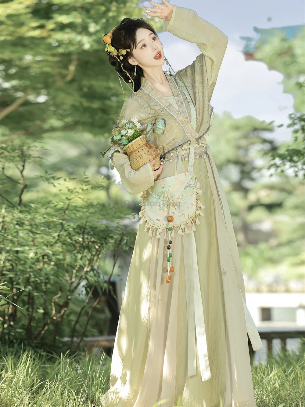 

2025 fresh cute Girl Sensation chinese hanfu tea garment tang style waist cinching ru dress sweet lively retro printed cardigan