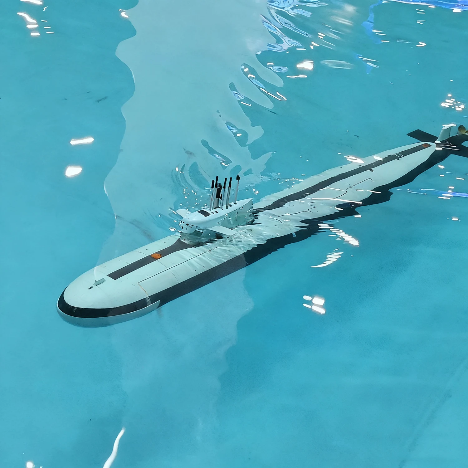 1/100 RCボート 98cm 091 ラジコン原子力潜水艦モデル 脱走防止機能付き RCボート RTR 船のおもちゃ 潜水艦模型