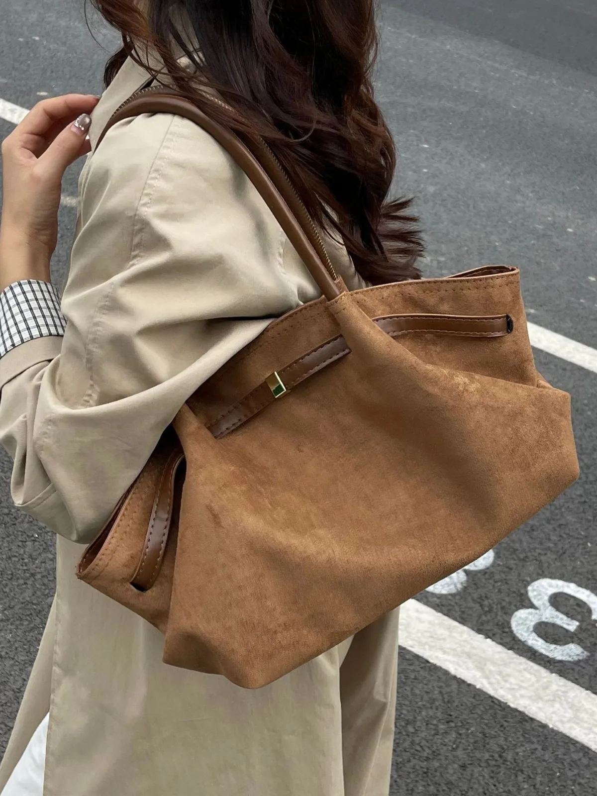 Women's Large Capacity Tote Bag Autumn Winter Fashion Work Commute Single Shoulder Bag Vintage Style Cross-Border Handbag