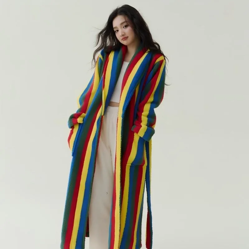 

Мужские и женские длинные халаты. Пижамы для пар. Антистатические осенние и зимние новые стили. Коралловый флис. Утолщенный красивый флис.