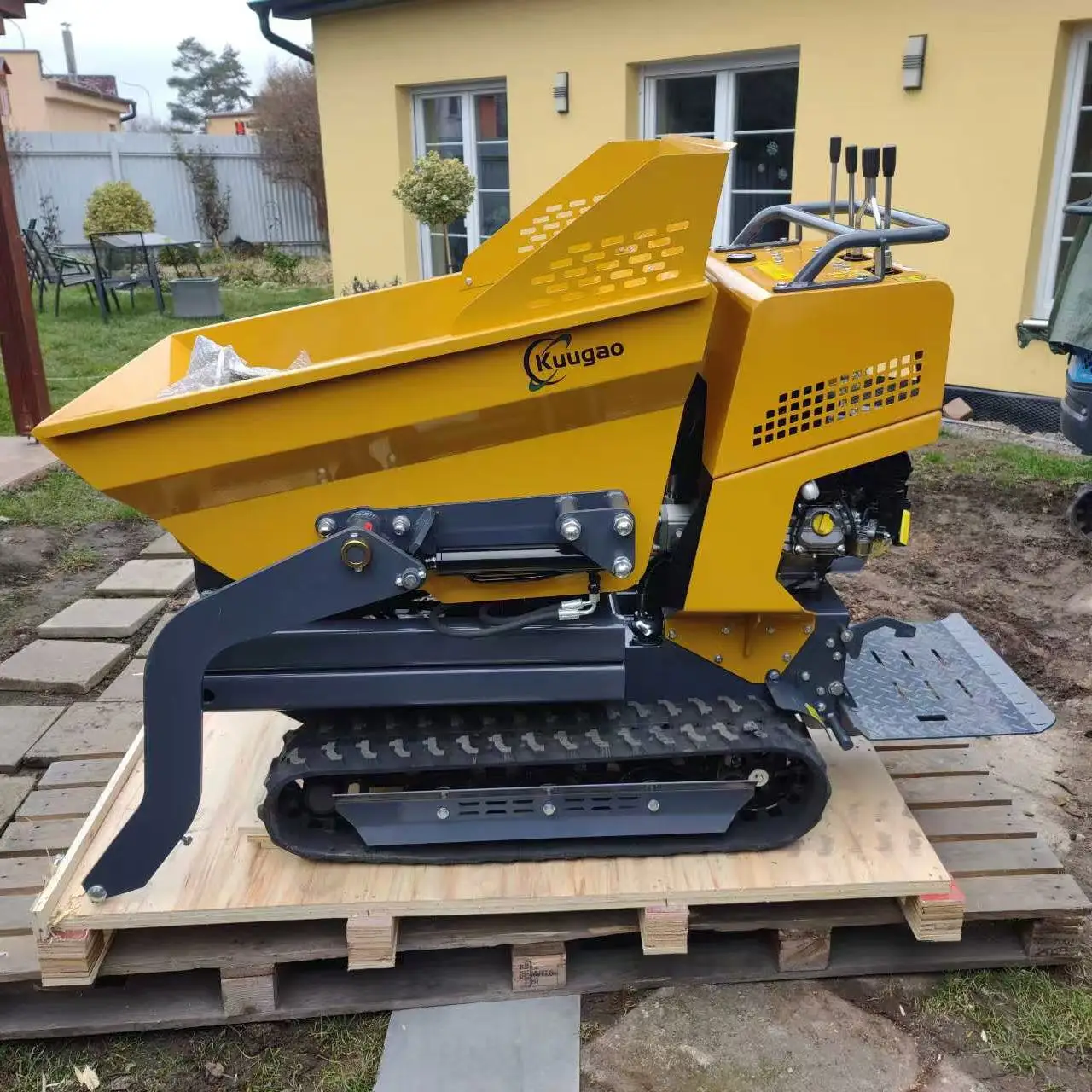 Customized Mini Dumper 0.5TON Log Loader Track Loader Crawler Transporter Hydraulic Pump Tipper 200dm Bucket Engine