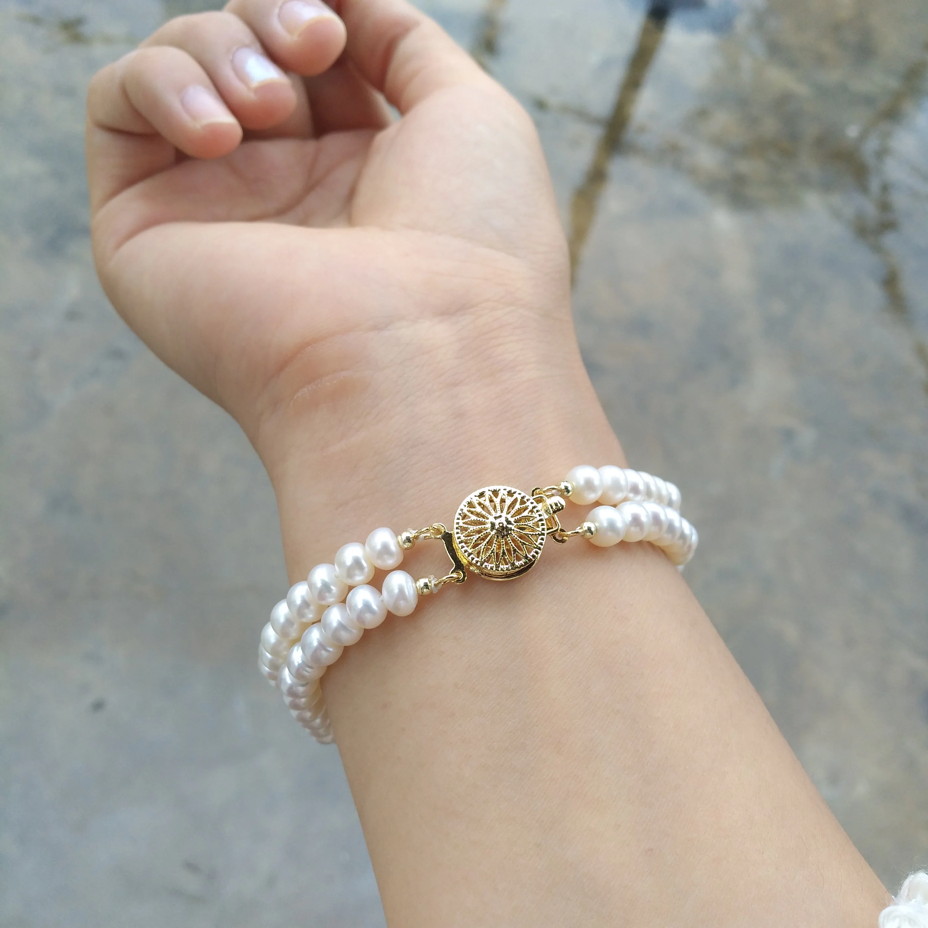 Timeless Real Natural AAA Akoya Real Natural White Pearl Bracelet 17cm  Videos and pictures are all taken in kind.