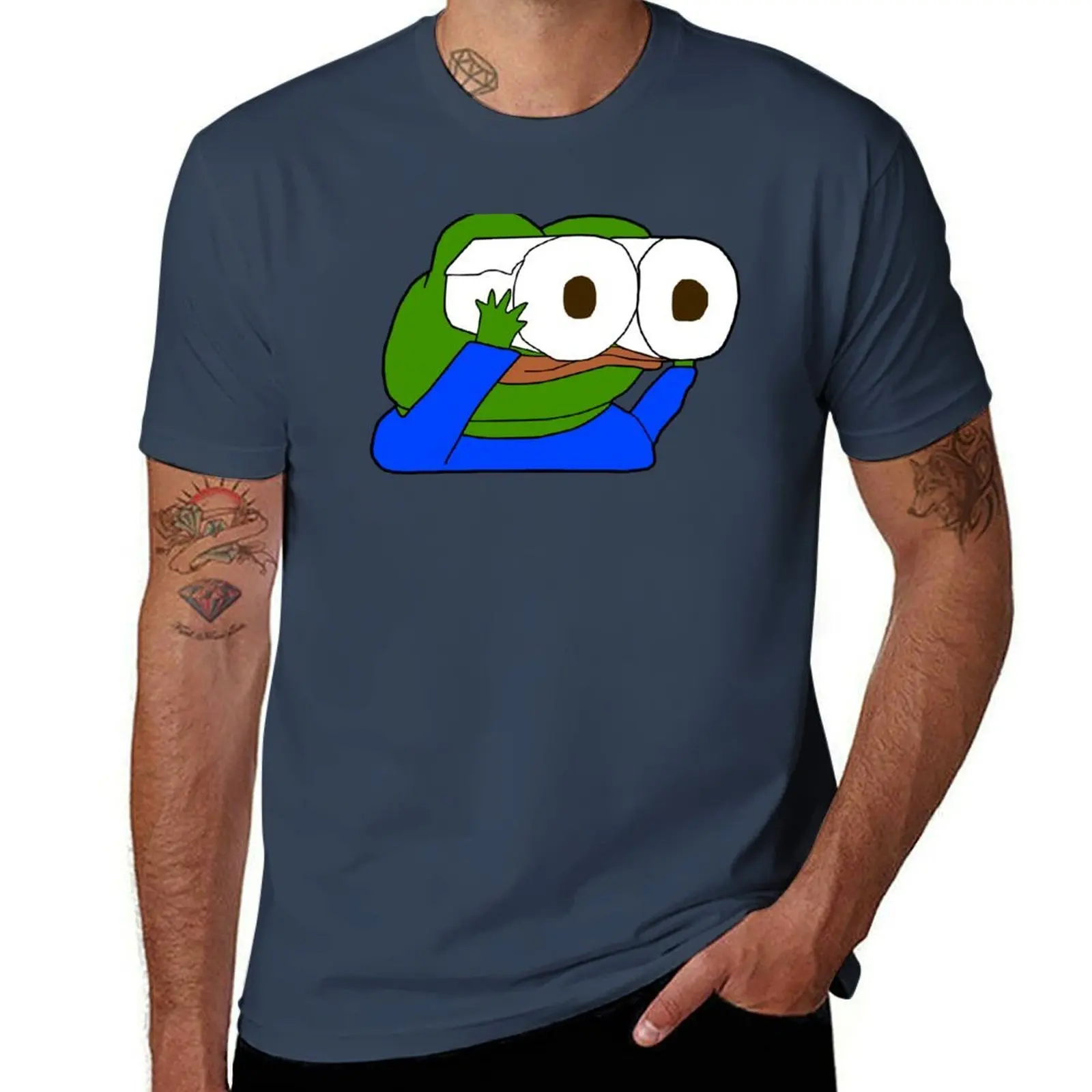 

Pepe Toilet Paper Roll Binoculars T-Shirt Simple Casual Short Sleeve Tee