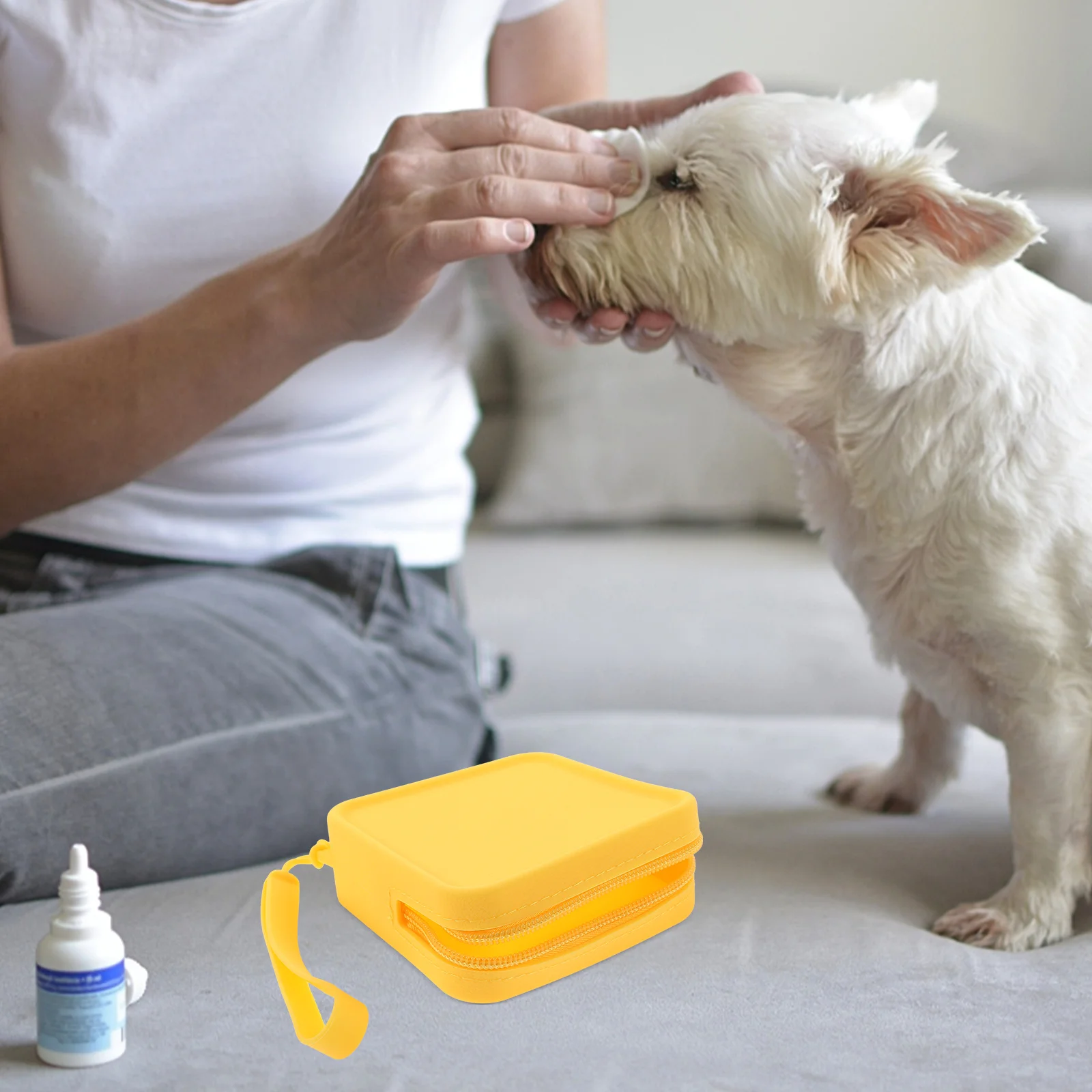 

Silicone Dog Treat Pouch Portable Pet Training Bag Durable Chew Holder Travel Lightweight Zipper Container