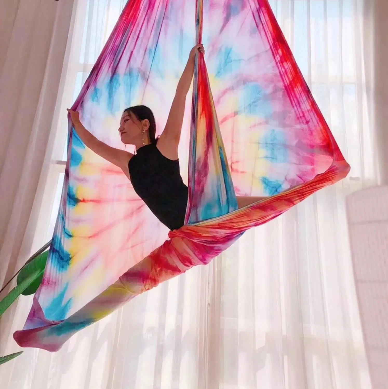 

High quality imported fabric Yoga Hammock Aerial Yoga Swing Hammock Kit Improved Yoga Inversions Flexibility Core Strength Ombre