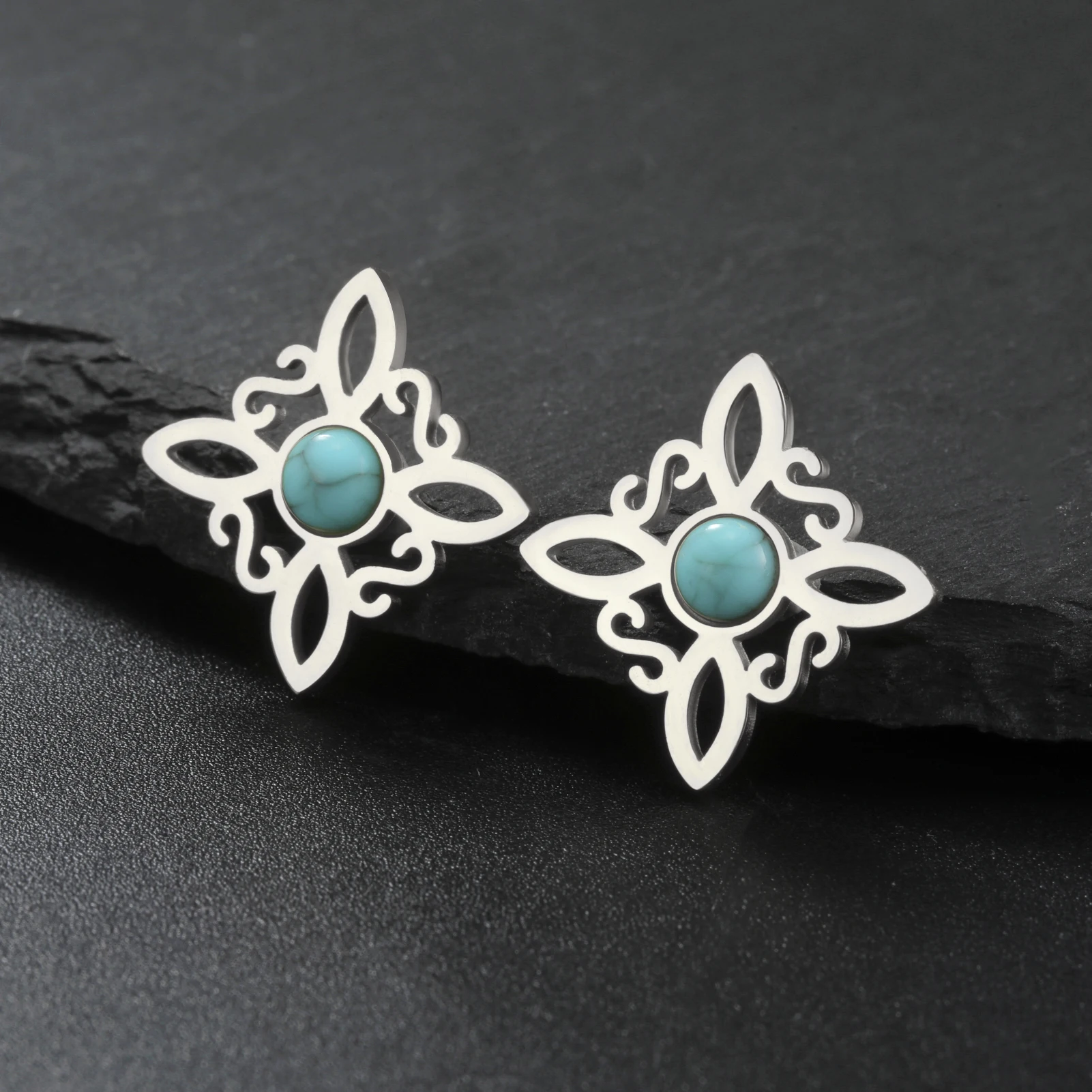 Skyrim Amulet Witch Knot Stud Earrings with Turquoise Stainless Steel Irish Celtics Knot Earring for Women Vintage Jewelry Gift