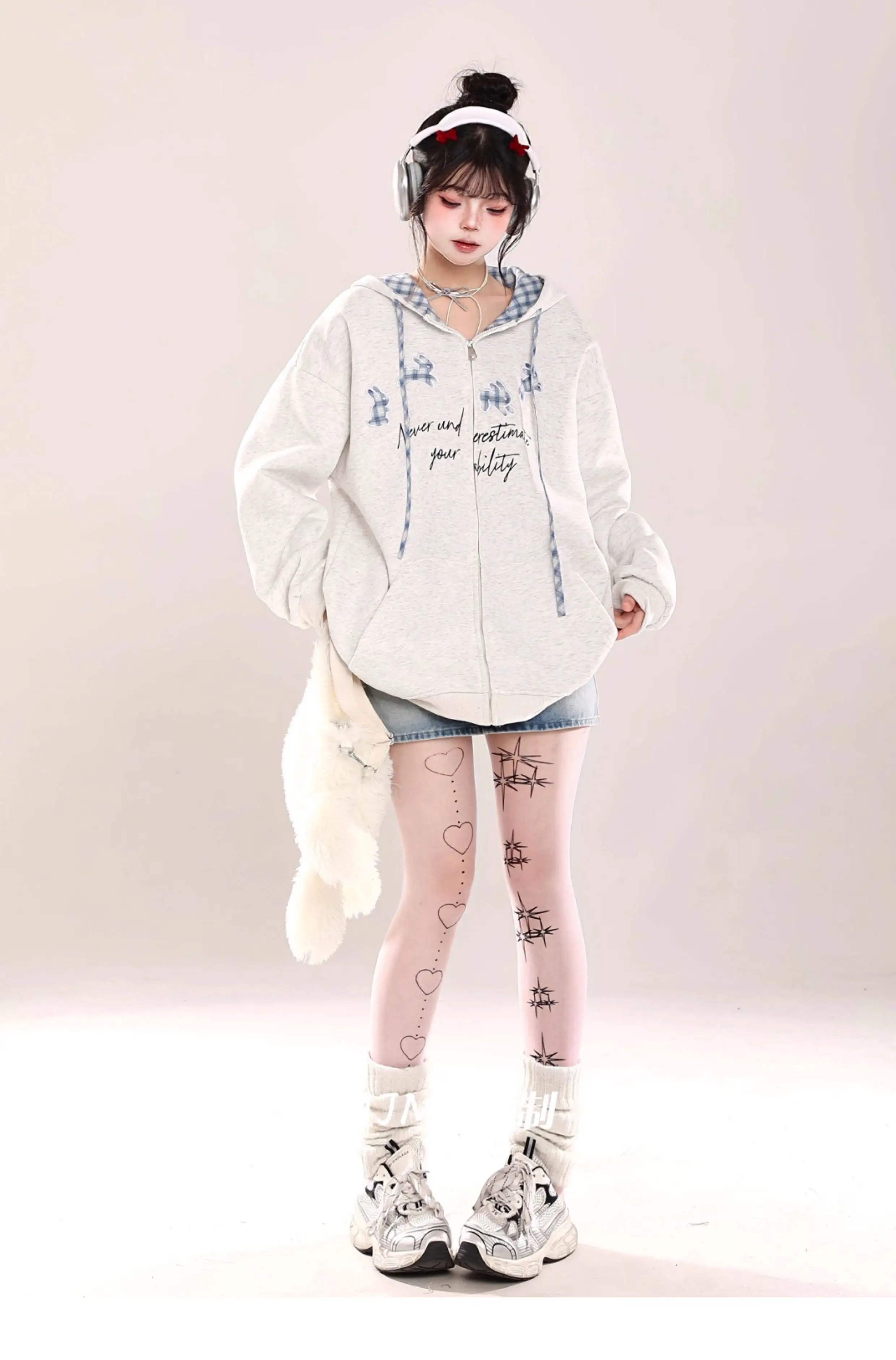 Hochwertige, heiß begehrte Großhandels-Kapuzenpullover für Frühling und Herbst mit Stickerei, locker sitzende, lässige Samt-Cardigan-Jacke für Damen im Y2K-Stil