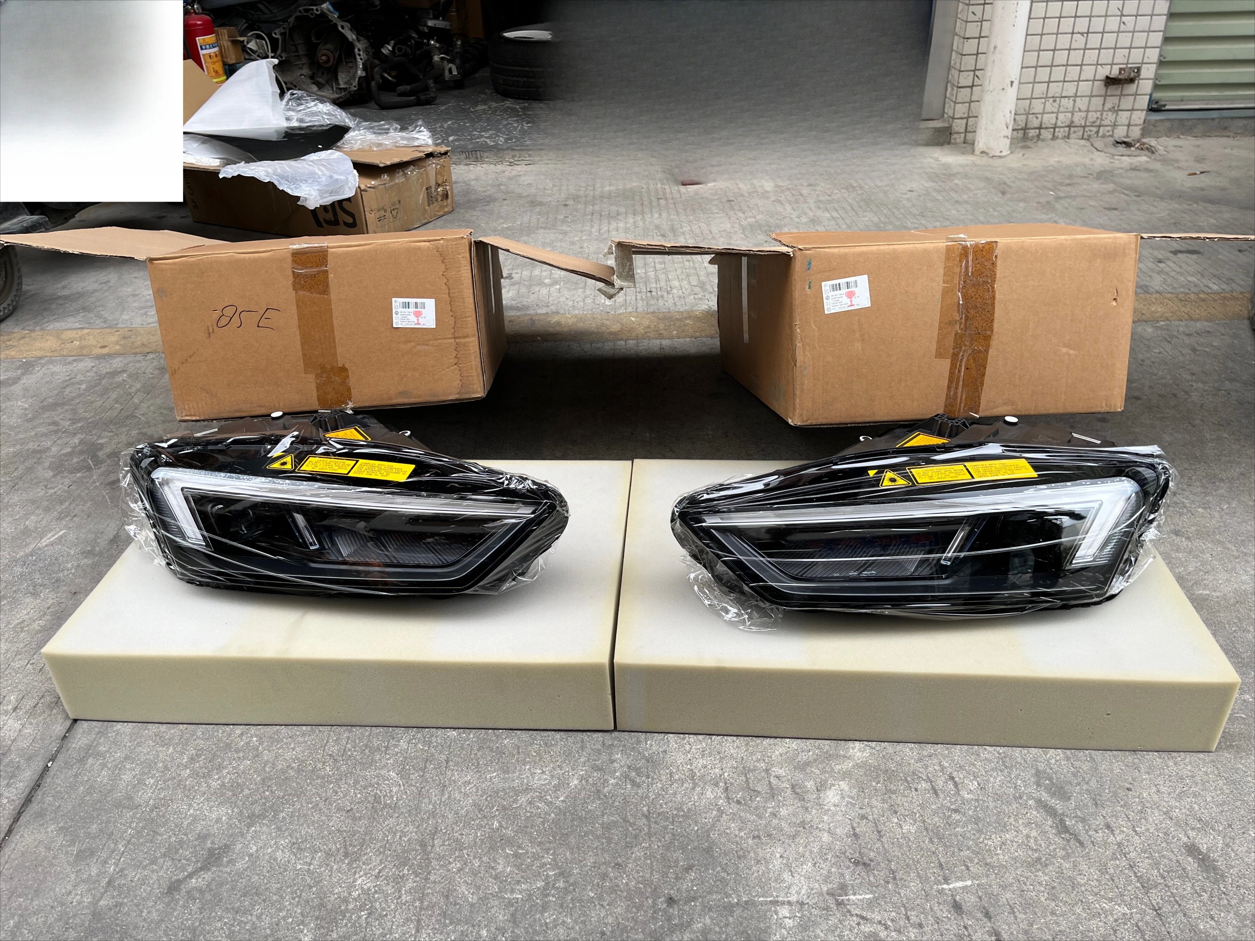 جودة عالية حار بيع R8 المصباح LED المصباح الأمامي لسيارة أودي R8 الرياضية #2