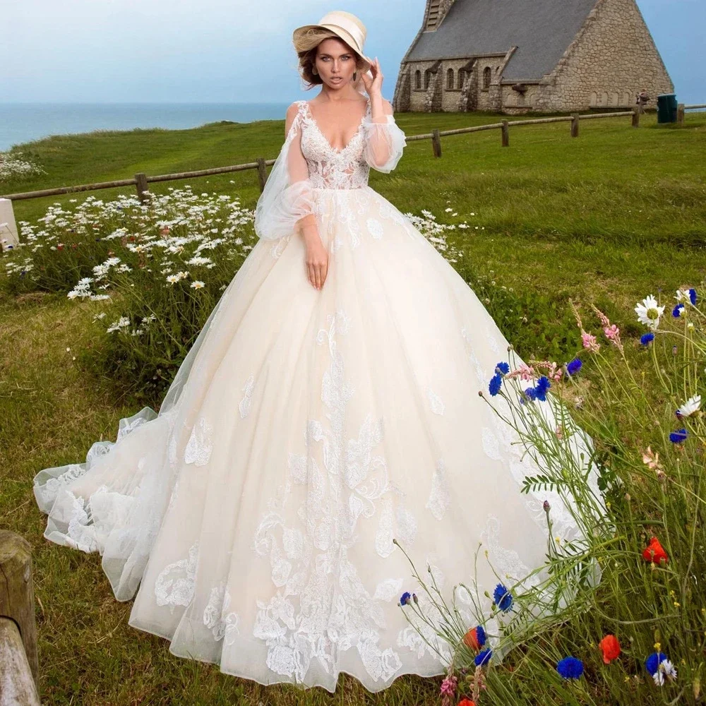 Robe de mariée trapèze personnalisée, col en v profond, avec des Appliques en dentelle perlée, manches bouffantes, dos nu, robe de mariée princesse