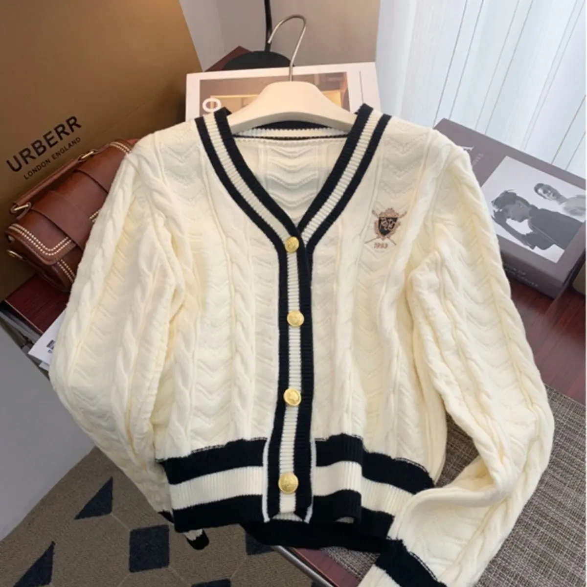 Y2k Jacket Coat Female Girl Winter Tops Cardigans Sweater Women Vintage College Style Embroidery V-neck Dough Twists Knitwear