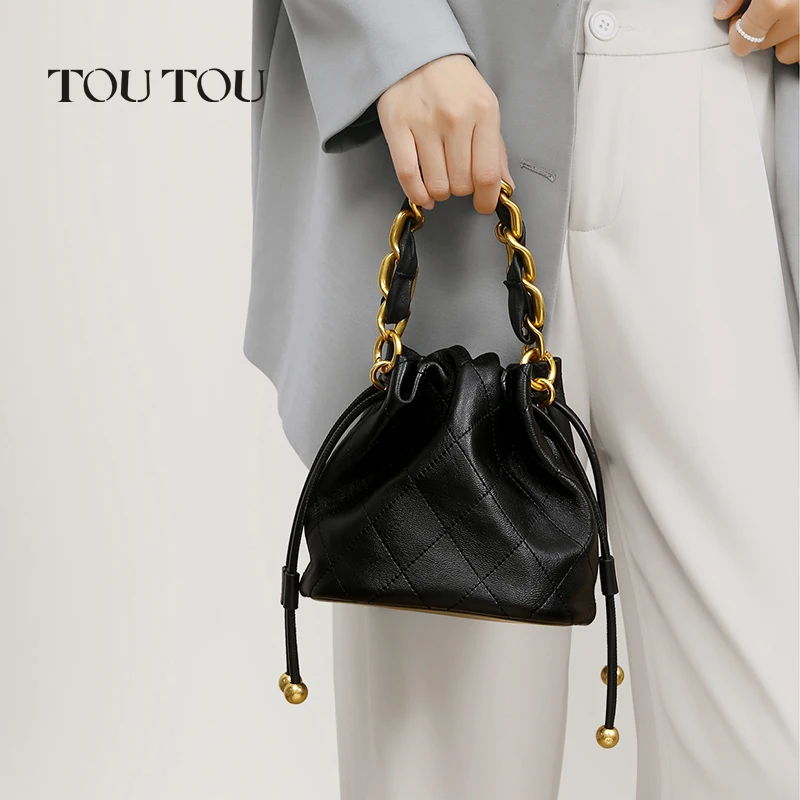 TOUTOU Genuine Leather Quilted Drawstring Bucket Bag for Women with Chain Strap Crossbody Handbag for Daily Use and Commuting